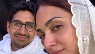 War 2: Kiara Advani And Ayan Mukerji Twin In White During ‘Holy Sunday’ in Italy, See Viral Selfie - News18