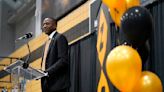 Missouri coach Gates has won over fans, now out to win games