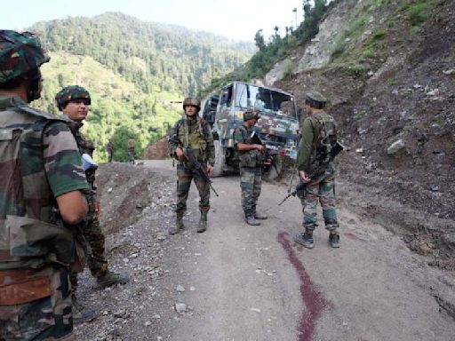 Terrorist killed, soldier injured in encounter in Jammu & Kashmir's Kupwara