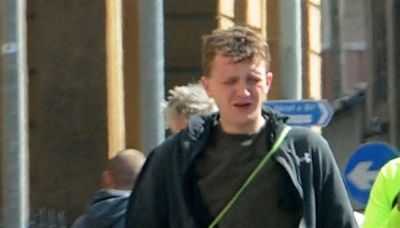 Renfrewshire thug caught with 30cm knife in Paisley pub racially abused police officer