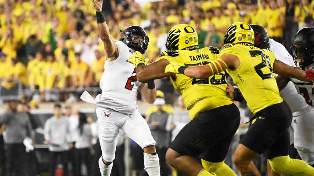 Oregon DL Taki Taimani signs UDFA contract with Vikings