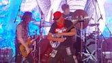 Watch Tom Morello and Nuno Bettencourt trade solos as they cover Audioslave’s Cochise with Gary Cherone