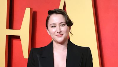 Zelda Williams Debunks Viral Photo of Her Father Robin Williams Alleging He Owned a Pet Monkey