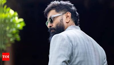 Chiyaan Vikram reveals a surprise as he begins 'Thangalaan' promotions in Kerala | Tamil Movie News - Times of India