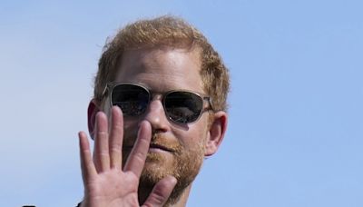 El príncipe Harry quiere volver a Reino Unido y busca ayuda para salir del “exilio estadounidense”