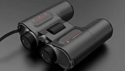 This AR binoculars let you see stars and help identify unique landmarks