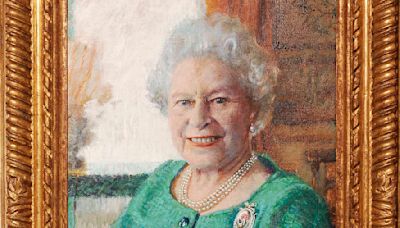 EPHRAIM HARDCASTLE: Where is the canvas by Harris of Elizabeth II?