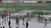 “Parece una laguna”: El insólito partido de Liga 2 que se jugó en cancha inundada por fuertes lluvias en la selva peruana