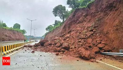 Landslide blocks Kishtwar-Paddar road amid rainfall in Jammu | India News - Times of India