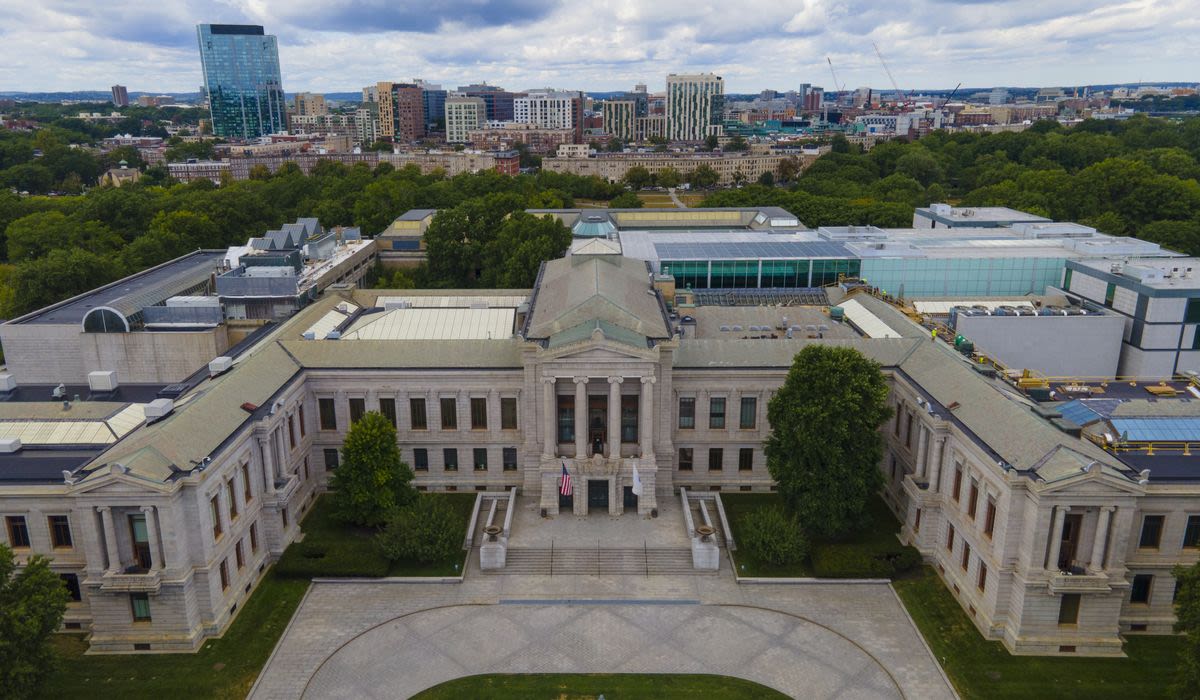 Boston museum returns sarcophagus of ancient Egyptian mummy to Swedish museum