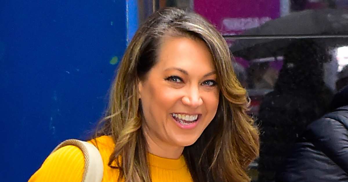 Fans Shower ’GMA’s Ginger Zee With Compliments as She Rocks Pink Form-Fitting Gown