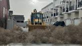 Tumbleweeds take over Utah town amid winter storm