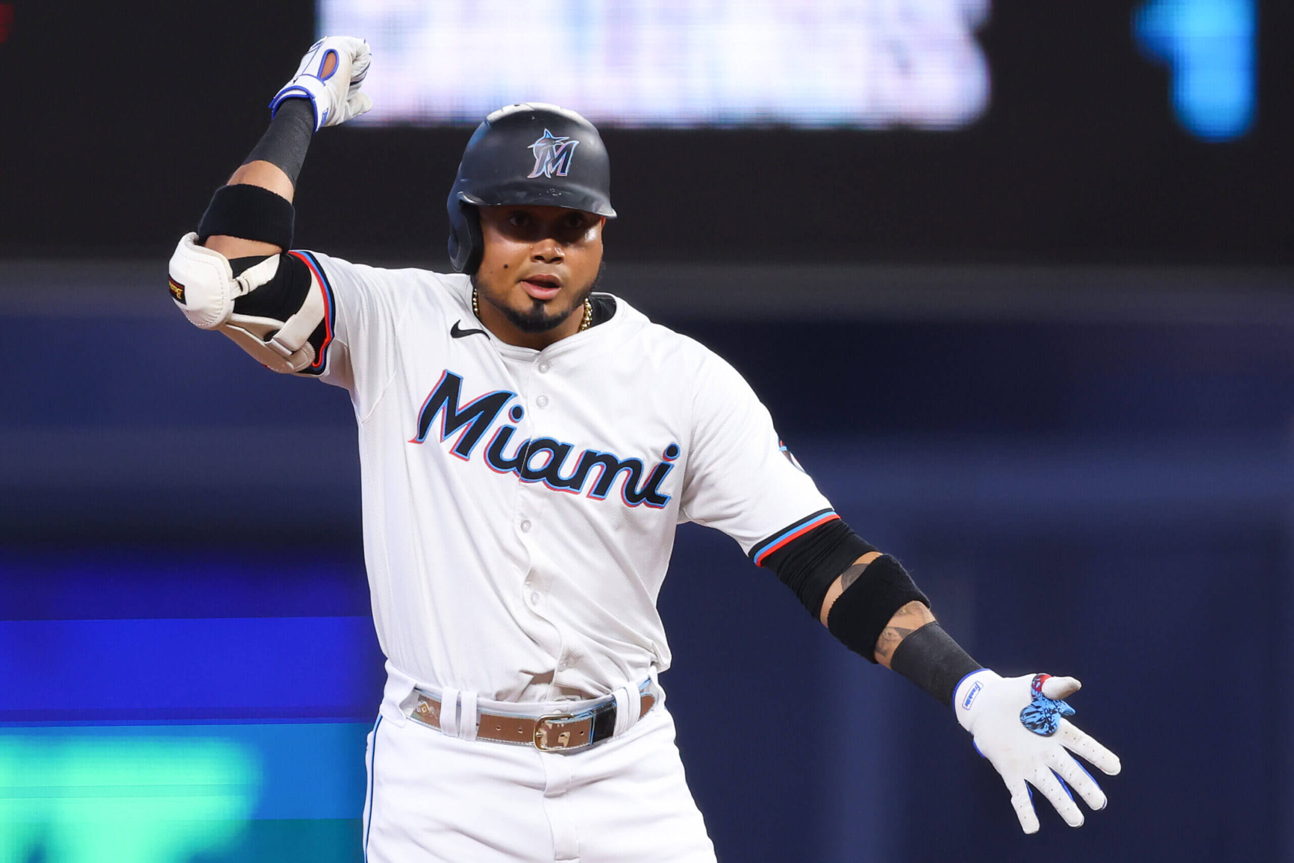MLB trade grades: Taking stock of the Padres-Marlins Luis Arraez deal