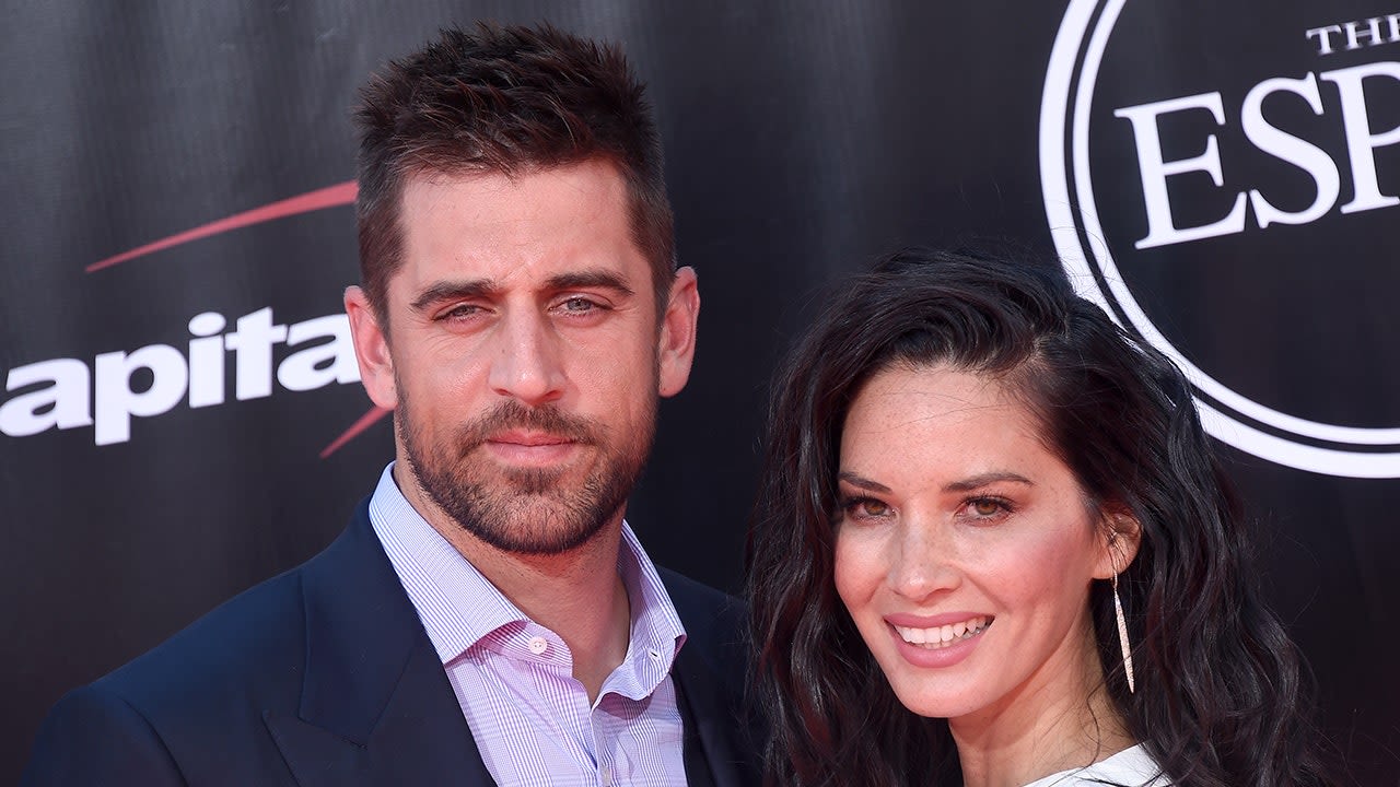 Aaron Rodgers' parents still angry about Olivia Munn's dysfunctional family comments during 2018 interview