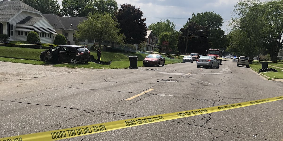 2 seriously hurt, 1 in custody after crash on South Bend’s south side