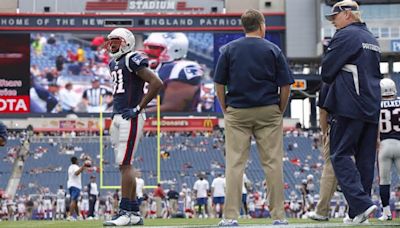 Randy Moss Hung Up On Belichick Multiple Times When Coach Tried to Trade For Him