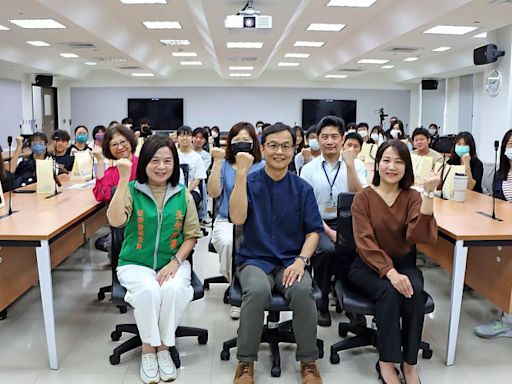 張榮發基金會攜手臺灣大學推動線上課程平台 幫助全國高中生「免費上臺大」