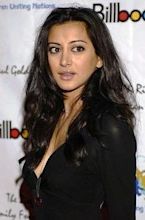 Noureen DeWulf