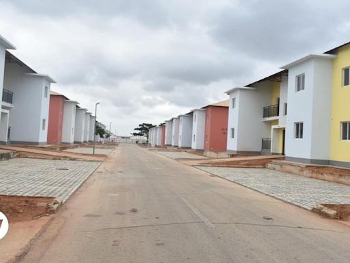 Angola: "Sonho da casa própria foge da vida dos angolanos" – DW – 01/06/2024