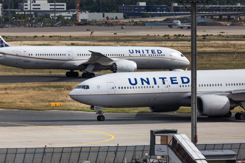 As American Airlines cuts guidance, United Airlines stock is a buy | Invezz