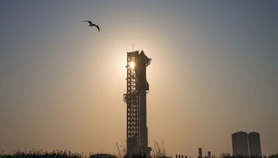 SpaceX's Starship and Super Heavy booster make epic splashdowns in Gulf of Mexico, Indian Ocean