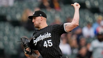 Column: Chicago White Sox rotation in flux as fans tune out after a horrific April