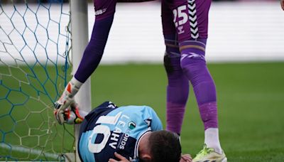 Matt Bloomfield provides injury update on numerous Wycombe players