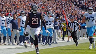 With Caleb Williams struggling, different heroes emerge for Bears in Week 1