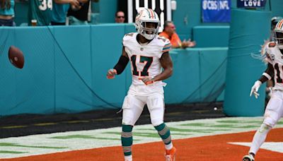 Miami Dolphins agree to $84.7M extension with wide receiver Jaylen Waddle