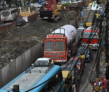 Motorists’ woes on Aroor-Thuravoor NH 66 stretch: Kerala High Court rap prods stakeholders into action