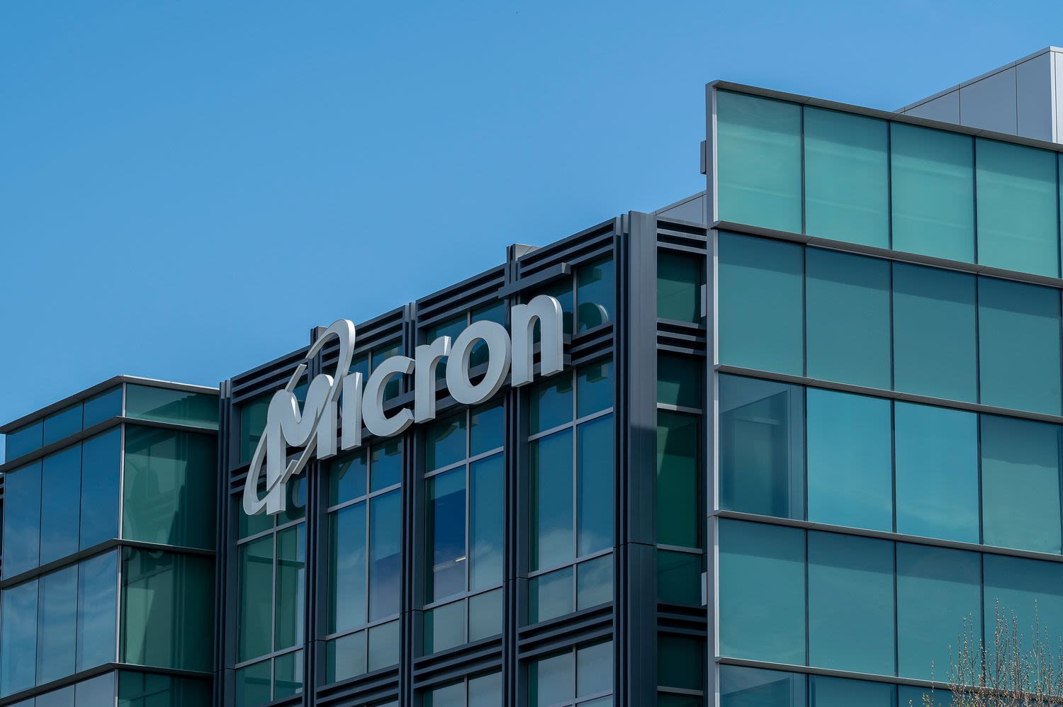 What You Need To Know Ahead of Micron Technology's Earnings Report