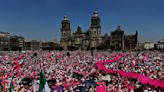 La gigante marea rosa que le pegó un susto a AMLO, aunque lo niegue