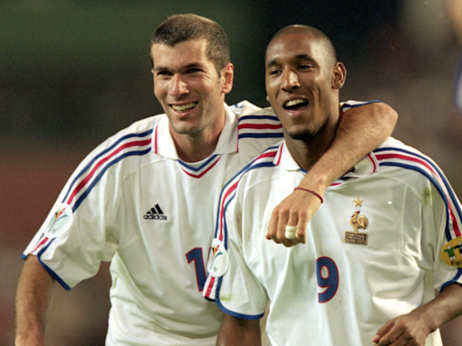 Iconic Performances: When Zidane left the Portuguese chasing shadows at Euro 2000