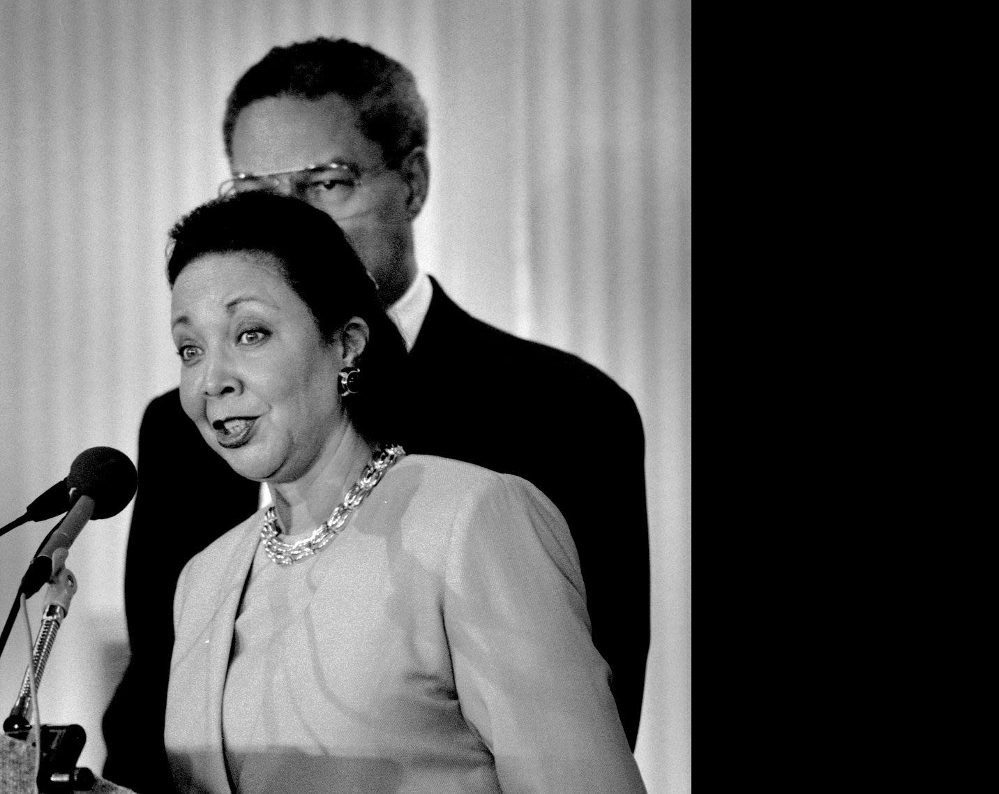 Alma Powell, civic leader and wife of the late Colin Powell, dies at 86