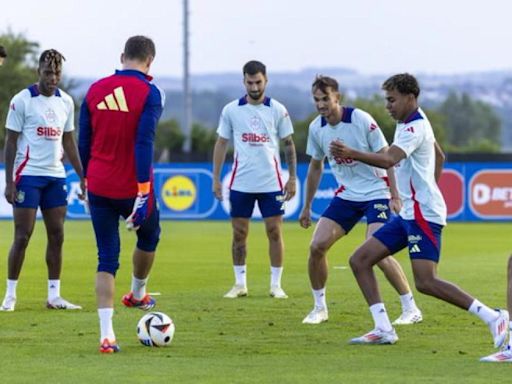 Selección española | Navas, Nacho y Ayoze, a mejor antes de otro día libre