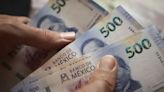 Operadores abandonan el peso mexicano ante efecto Trump; Argentina recibe impacto Milei