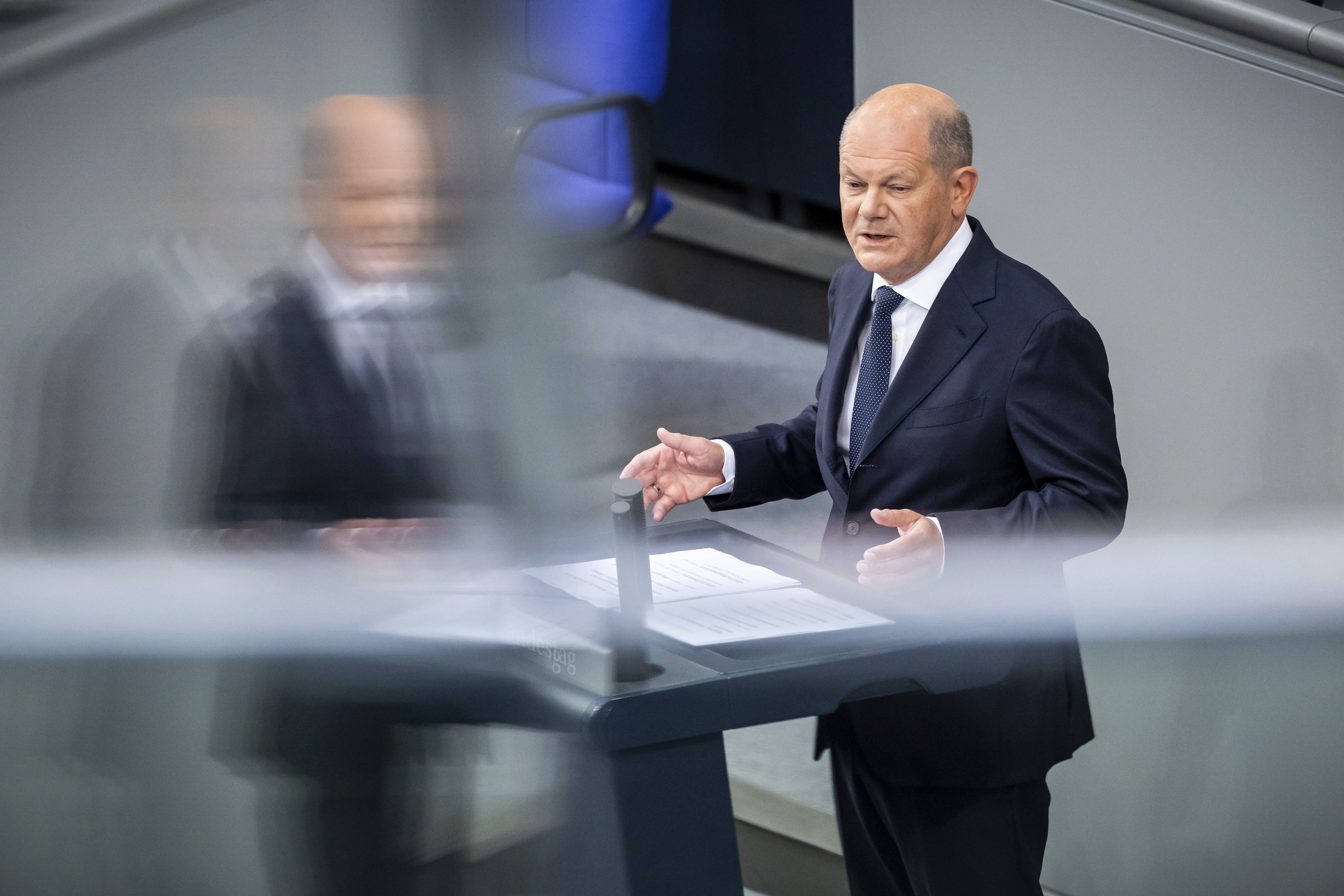 Germany's Scholz lauds the proposed new EU leadership and pushes for a decision this week