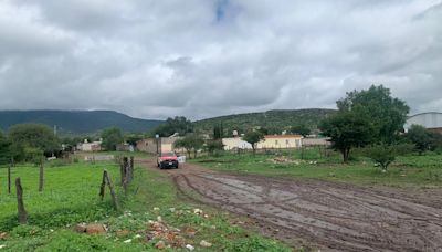 Primera víctima mortal por lluvias en Durango; buscan a su esposa e hija