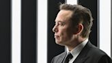Elon Musk retira suspensão de jornalistas no Twitter após críticas e ameaças