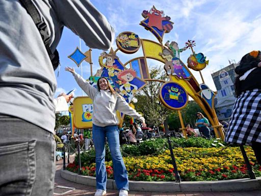 Discount Disneyland tickets for as little as $50 a day available all summer
