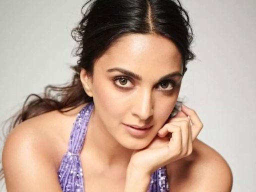 War 2: Kiara Advani dazzles in a beautiful dress as she shares stunning BTS PICS from the sets | Hindi Movie News - Times of India