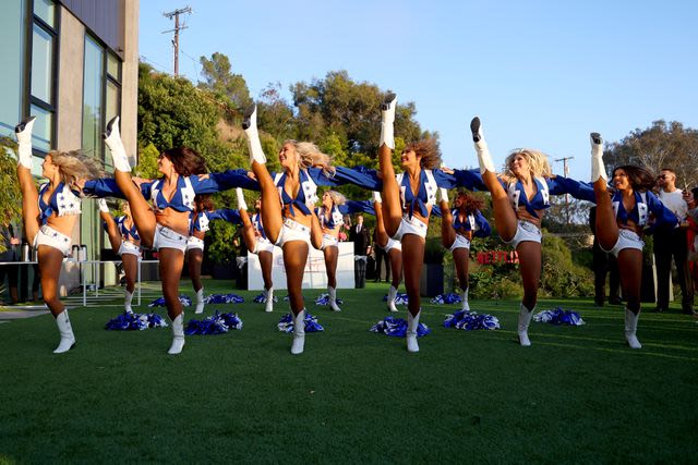 Why I Watched 'America's Sweethearts: Dallas Cowboy Cheerleaders' with My Tween