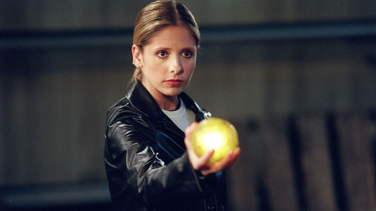 The Story Behind Buffy The Vampire Slayer's Many, Many Star Wars Easter Eggs - SlashFilm