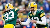 Tennessee Titans at Green Bay Packers: Predictions, picks and odds for NFL Week 11 matchup