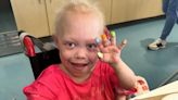 Tiktoker com doença rara, Bella Brave, morre aos 10 anos: 'Garota corajosa'