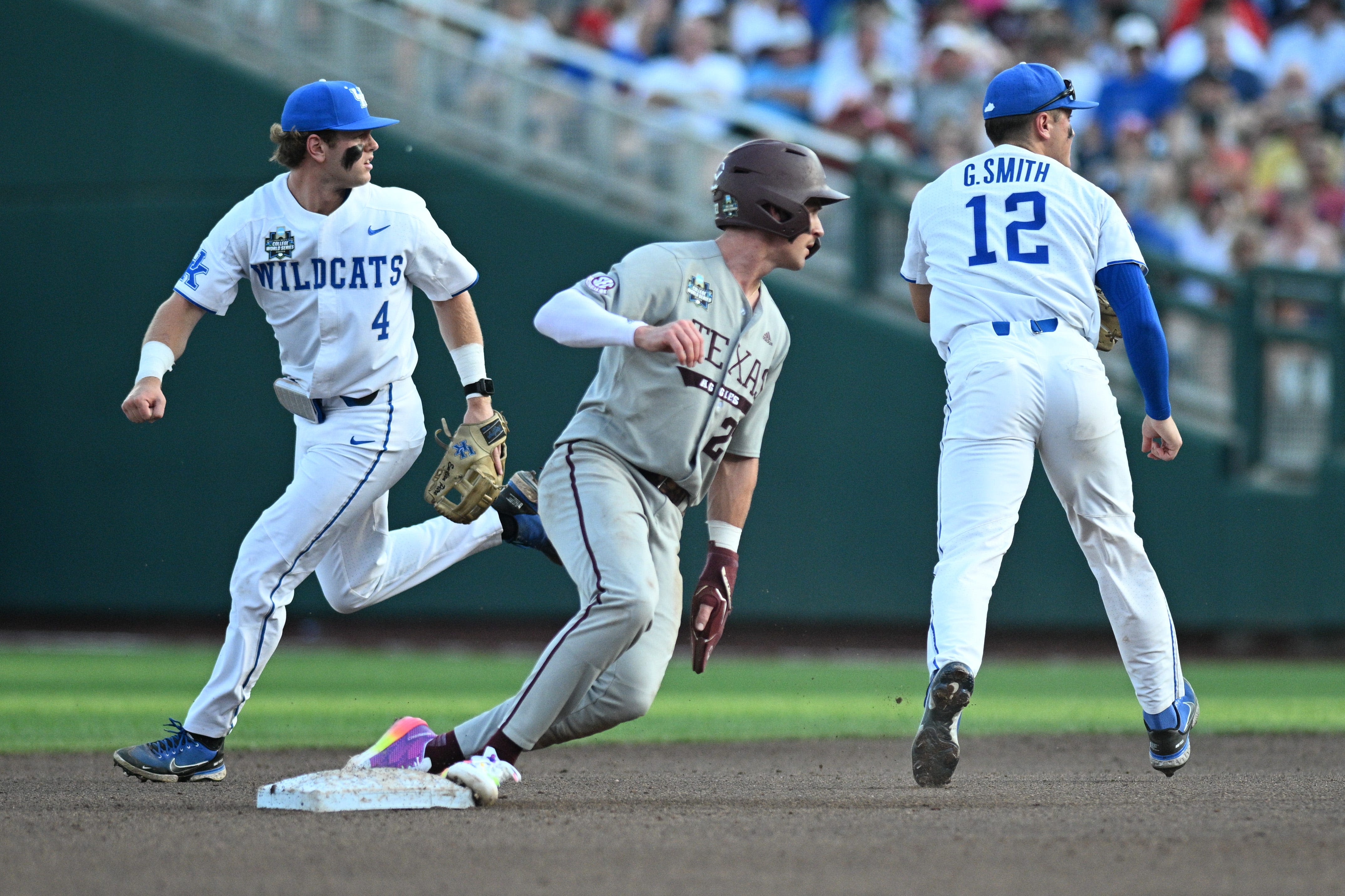 What channel is Kentucky baseball vs Florida on today in 2024 CWS? Time, TV, streaming