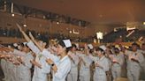護理人力荒 249名弘光科大護生加冠宣誓投入護理志業