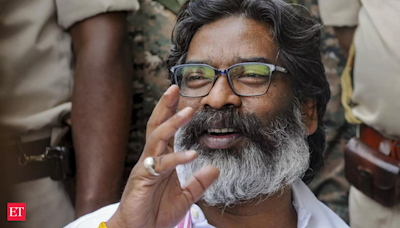 Hemant Soren drops plea against arrest after SC questions 'conduct'