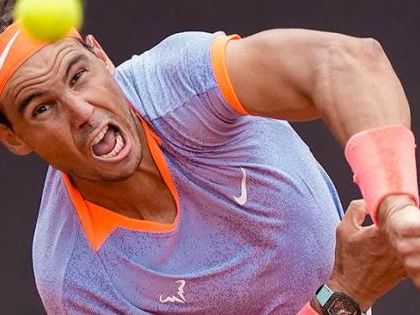 Regresa Rafa Nadal a Roland Garros, no confirma si jugará