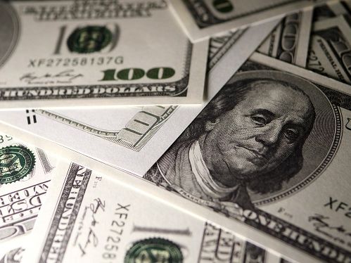 Dólar hoje: moeda acelera alta com preocupações internas e nos EUA - Estadão E-Investidor - As principais notícias do mercado financeiro